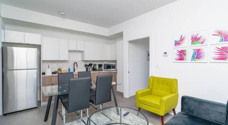 Miami City Escape 2BR Suite Near Brickell & The Beach Sleeps 6 Guests — photo 5