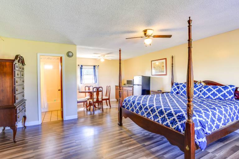 Walk to Lake Jackson: Convenient Studio in Sebring — photo 4