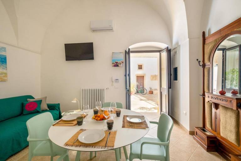 Apartment 'Dimora Egilò - Solarium' with Shared Terrace, Wi-Fi and Air Conditioning — photo 5