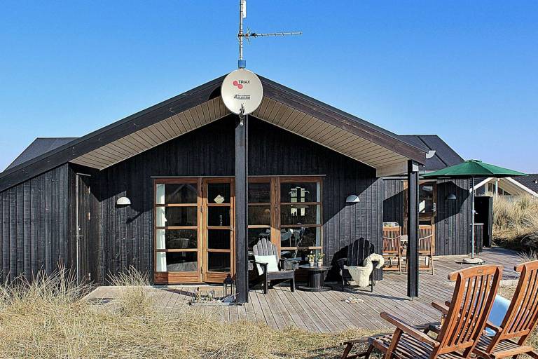 House with hot tub, terrace & sauna — photo 2