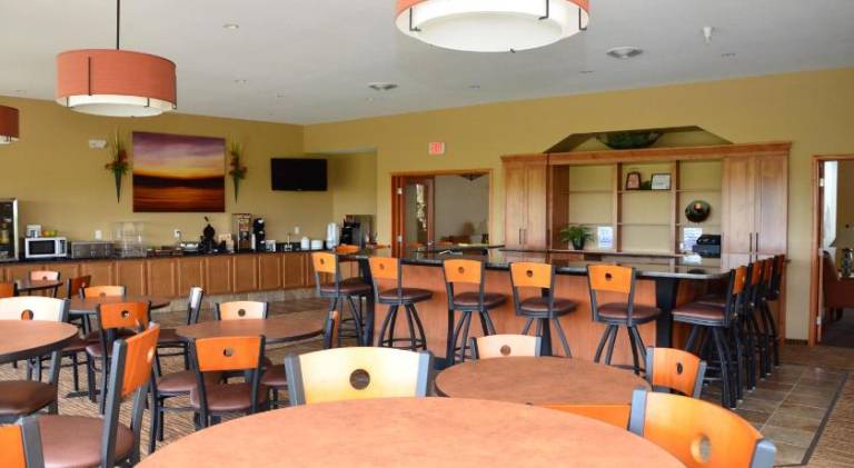 Cobblestone Inn & Suites - Newton — photo 5