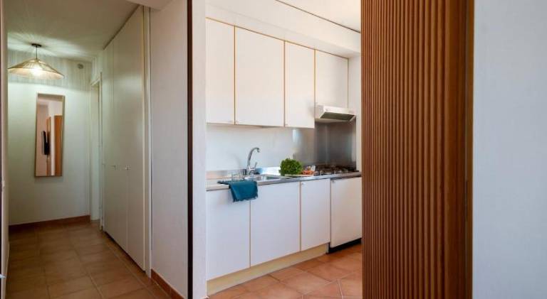 Holiday apartment with pool — photo 4