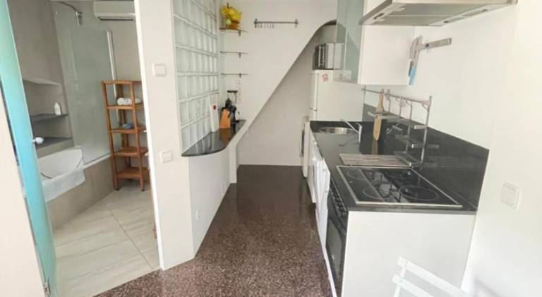 House with yard, barbeque & terrace | Perfect for remote work — photo 3
