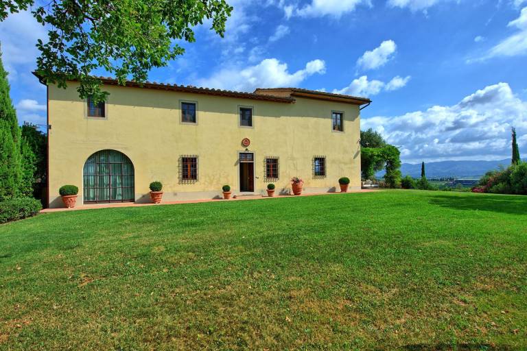 Family-friendly villa with garden, private pool & BBQ | Pets are welcome — photo 5