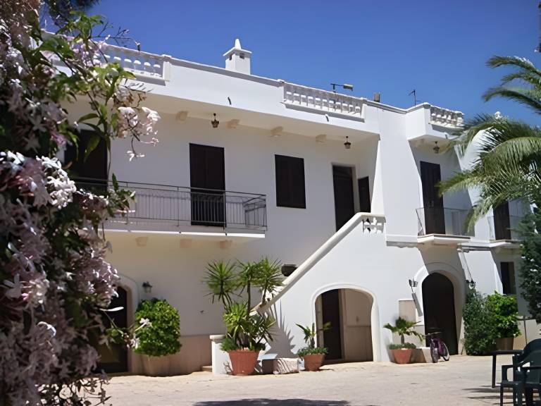 Children-friendly vacation home with terrace, pool & garden | Pet-friendly in Fasano