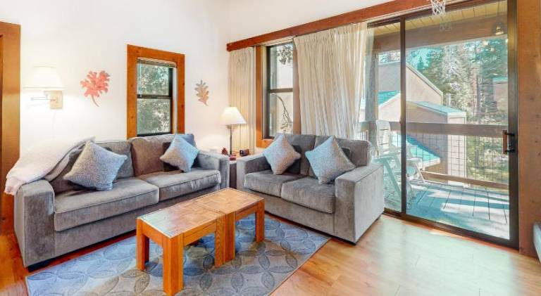 Holiday apartment with pool & hot tub | Dogs allowed — photo 2