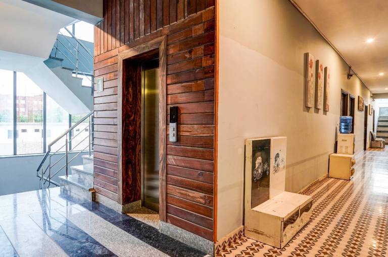 OYO 79529 HEART BEAT HOTEL in Greater Noida