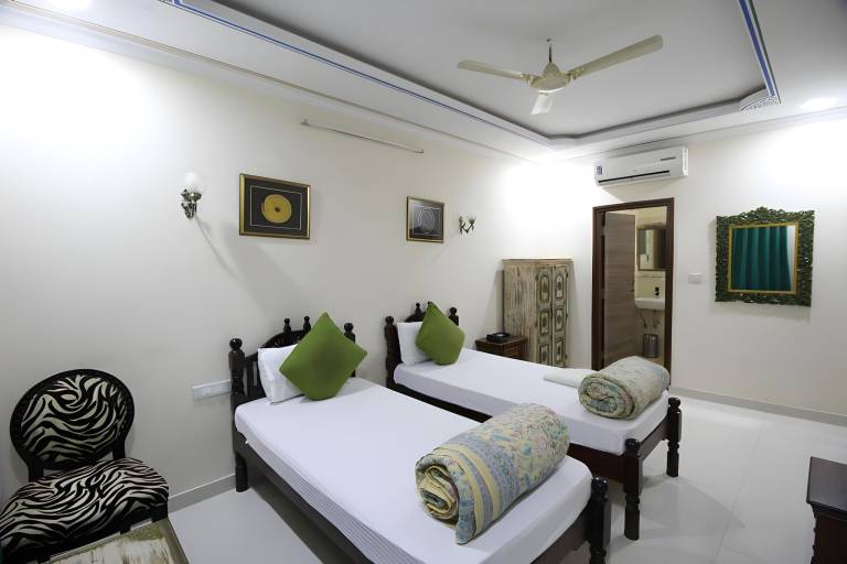 Little Ganesha Inn