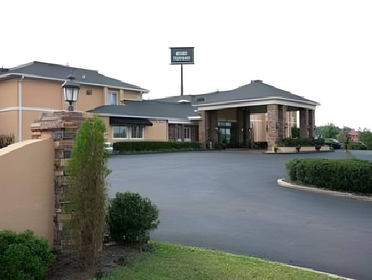 Wingfield Inn & Suites in Elizabethtown, KY