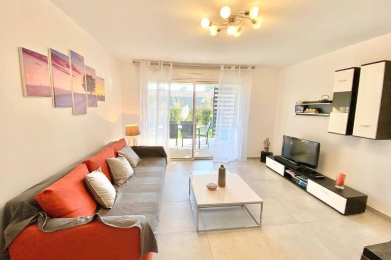 Children-friendly rental apartment with pool, terrace & yard | Dogs allowed — photo 2