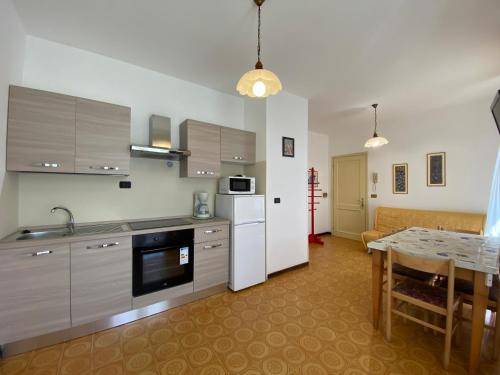 Beautiful holiday apartment with pool & garden | Close to the beach | Pet-friendly — photo 3