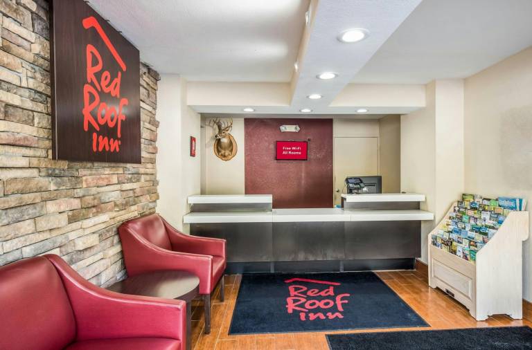 Red Roof Inn Caryville — photo 4