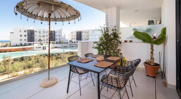 Holiday apartment with yard, pool & patio — photo 5