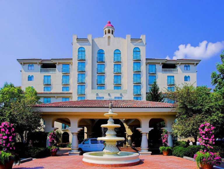 Embassy Suites by Hilton Indianapolis North in Marion, IN