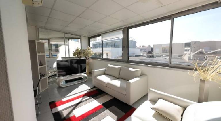 Centre Antibes Apartment With Air conditionner in Antibes