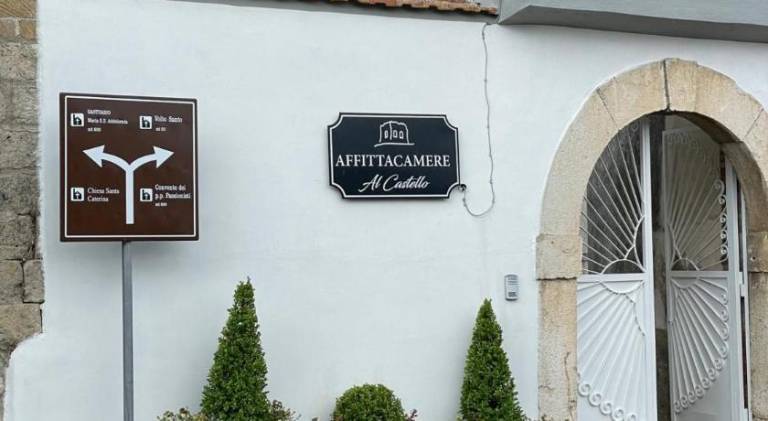AFFITTACAMERE al CASTELLO AIROLA BN in Benevento