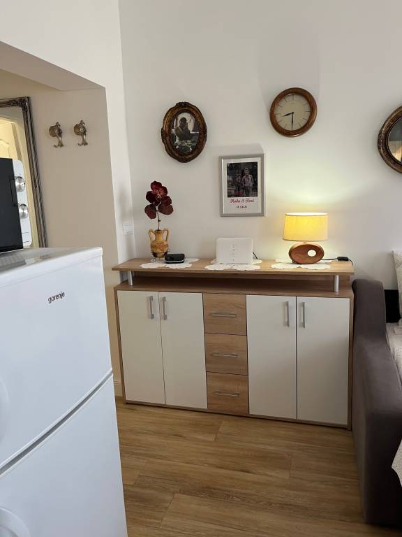 Apartment with garden, barbeque & patio — photo 3