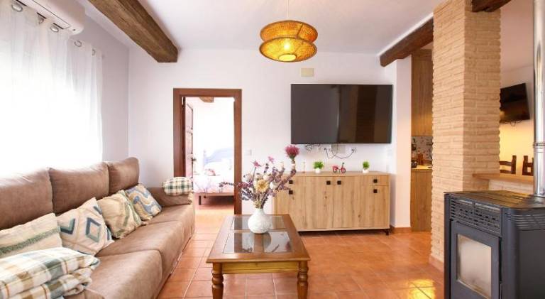 Beautiful house with grill, terrace & hot tub | Pets are welcome — photo 2