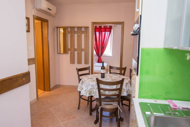 Two bedroom apartment with terrace Punta križa (Cres) (A-8082-a) — photo 4