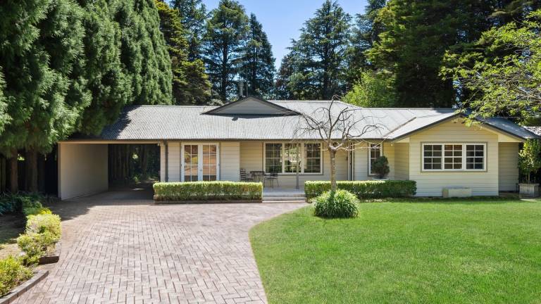 House Leura