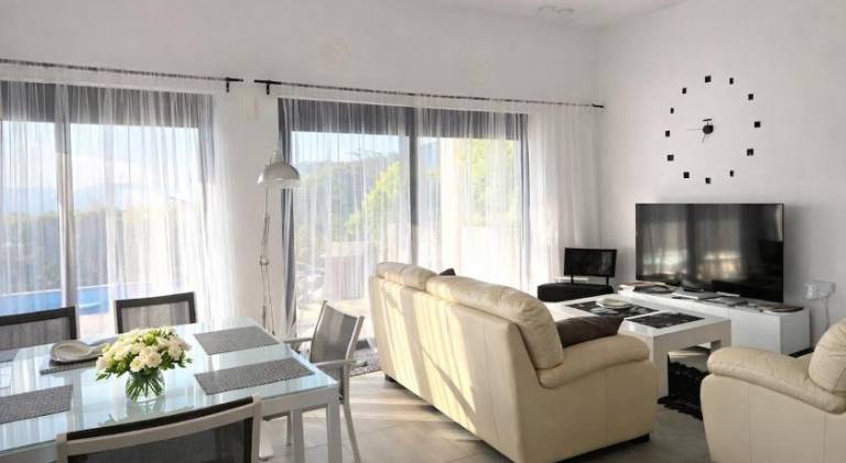 Fully equipped villa with jacuzzi, private pool & barbecue | Pets allowed — photo 2