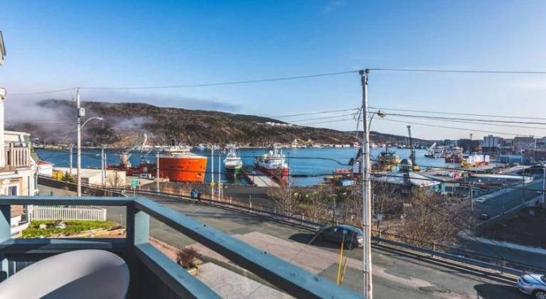 Nice vacation home | Good for workation | Pets allowed in St. John's, NL