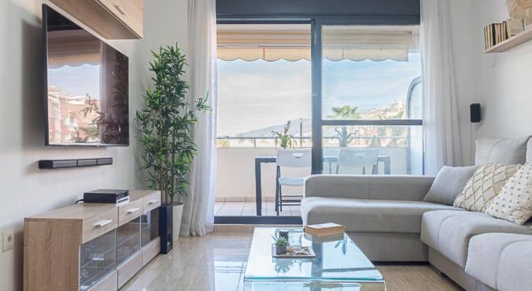 Holiday apartment with patio & private pool | Pets allowed in Roquetas de Mar