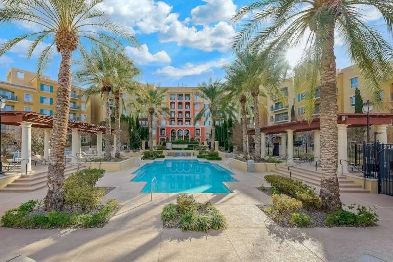 Condo  Lake Las Vegas