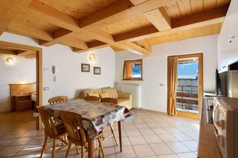 Holiday apartment with fast internet, grill & garden | Garden view in Livigno