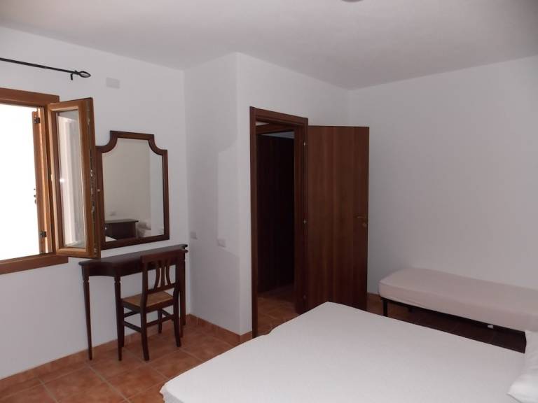 Pleasant rental apartment with terrace & yard | Sea view | Dogs allowed — photo 4