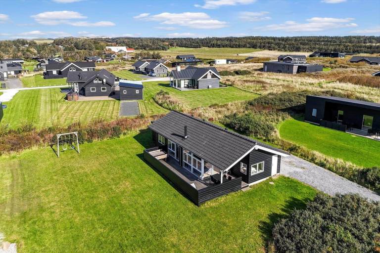 Child-friendly house with sauna, hot tub & terrace | Dogs allowed — photo 3