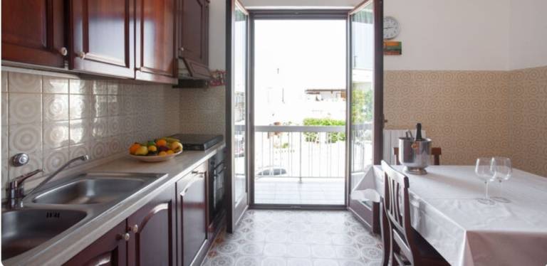 Apartment with patio | Sea view — photo 5