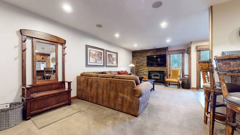 Fully equipped lovely condo with hot tub, terrace & BBQ | Dogs allowed — photo 4