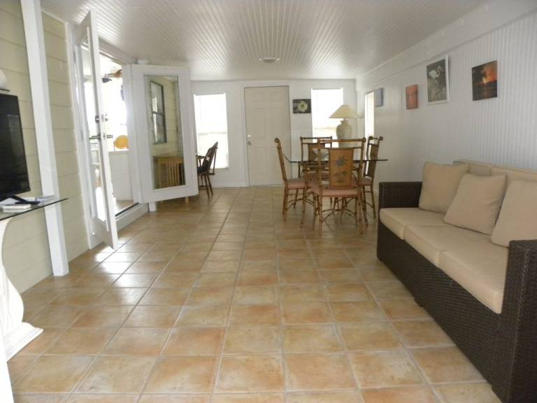 Pleasant mobile home with patio & BBQ | Sea view | Dogs allowed — photo 4