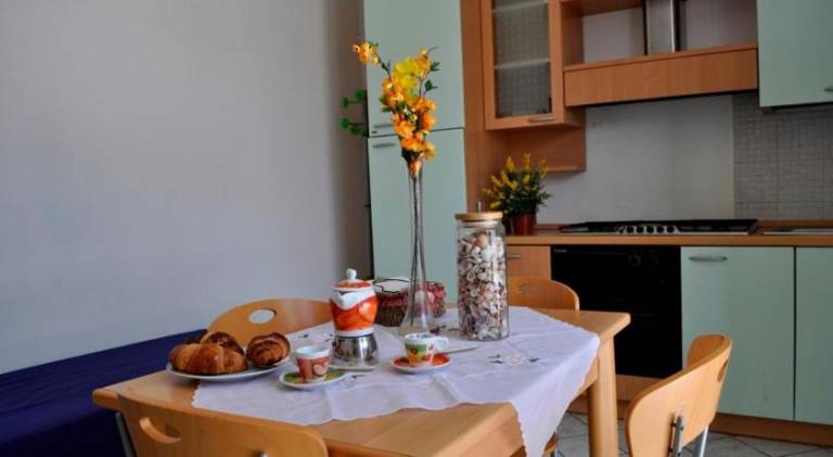 Rental apartment with 2 rooms for 6 persons — photo 2
