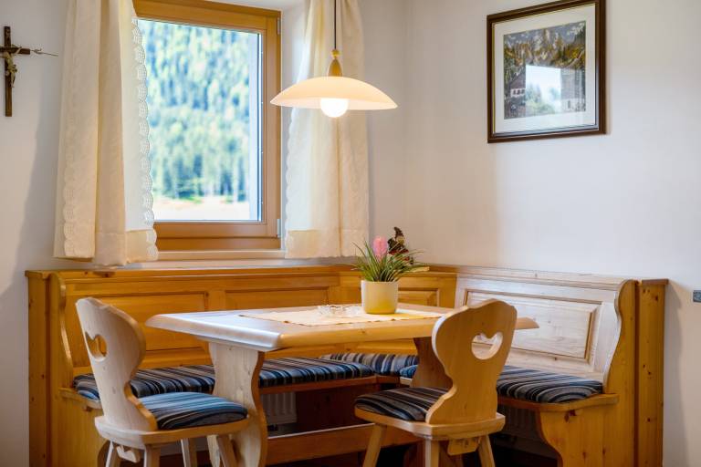 Children-friendly beautiful rental apartment with garden | Mountain view | Suitable for remote work | Dogs allowed — photo 4