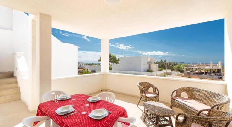 Villa with 2 rooms for 6 persons — photo 4