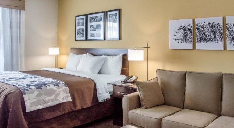 Sleep Inn & Suites Parkersburg - Mineral Wells — photo 2