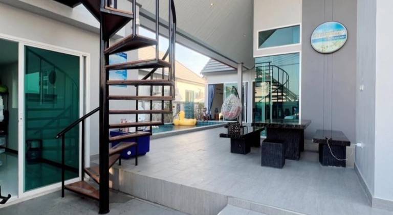 Vacation home with pool | Pet-friendly — photo 2