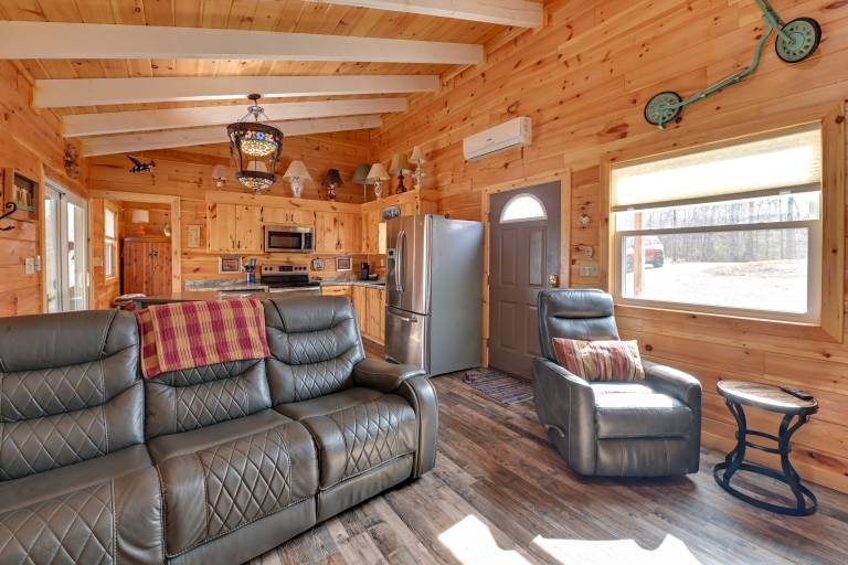 Bring a Pet: Peaceful Frenchburg Cabin on 1 Acre — photo 5