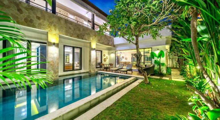 Villa with pool in Canggu