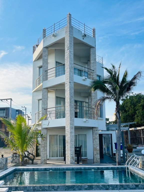 Charming rental apartment with pool & barbeque | Perfect for remote work | Pets are welcome in Phetchaburi