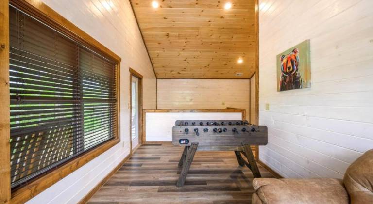 Big vacation home with hot tub | Pets are welcome — photo 5