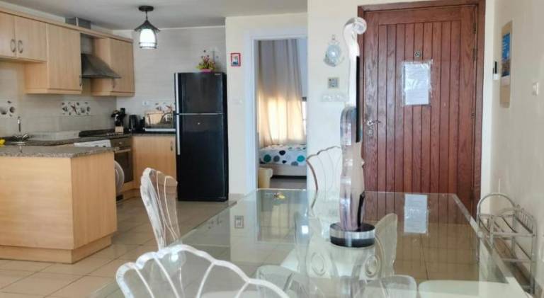 Apartment with pool — photo 5