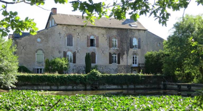 Chambres d'hotes du Moulin de la Chaussee in Mayenne