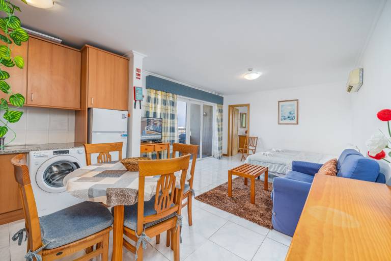 Apartment 'Jardins Da Rocha' with Sea View, Wi-Fi and Air Conditioning — photo 4