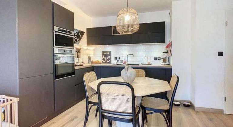 Fully equipped rental apartment with patio | Pets allowed — photo 4