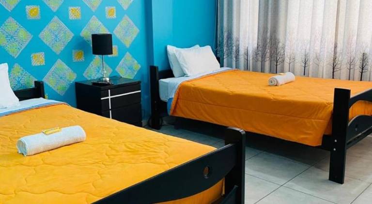 Sunset Hostel Airport