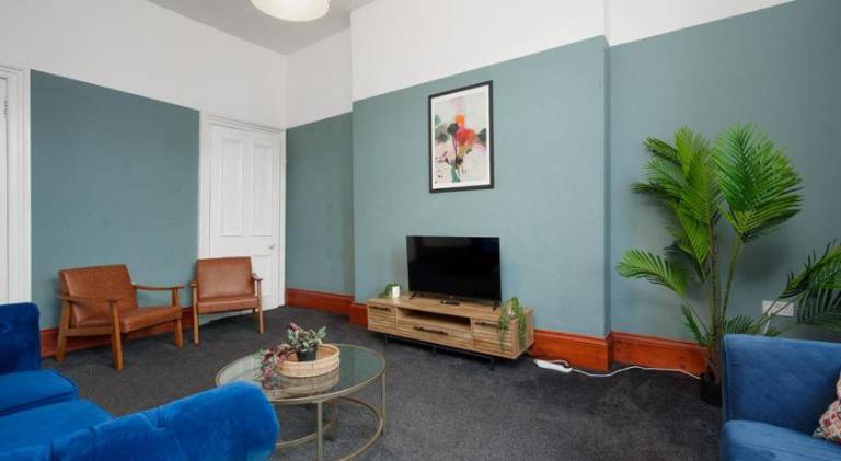 Family and Group Stay 2BR by Park Sleeps 7 — photo 5