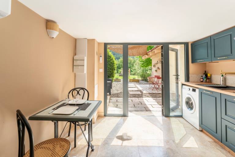 Cottage with Pool at the Foot of the Vineyards in the Luberon – Maison Marvic Laurier T2 — photo 5